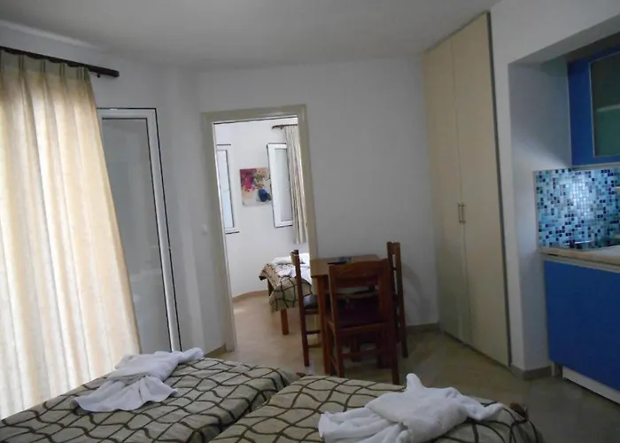 Summerfell * Agia Anna (Naxos)